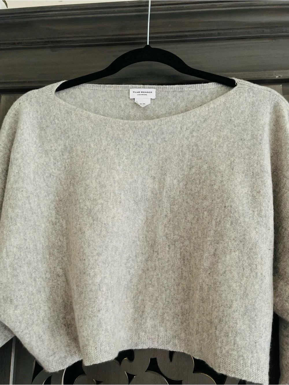 Club Monaco 100% cashmere light gray cropped sweater M NWOT
